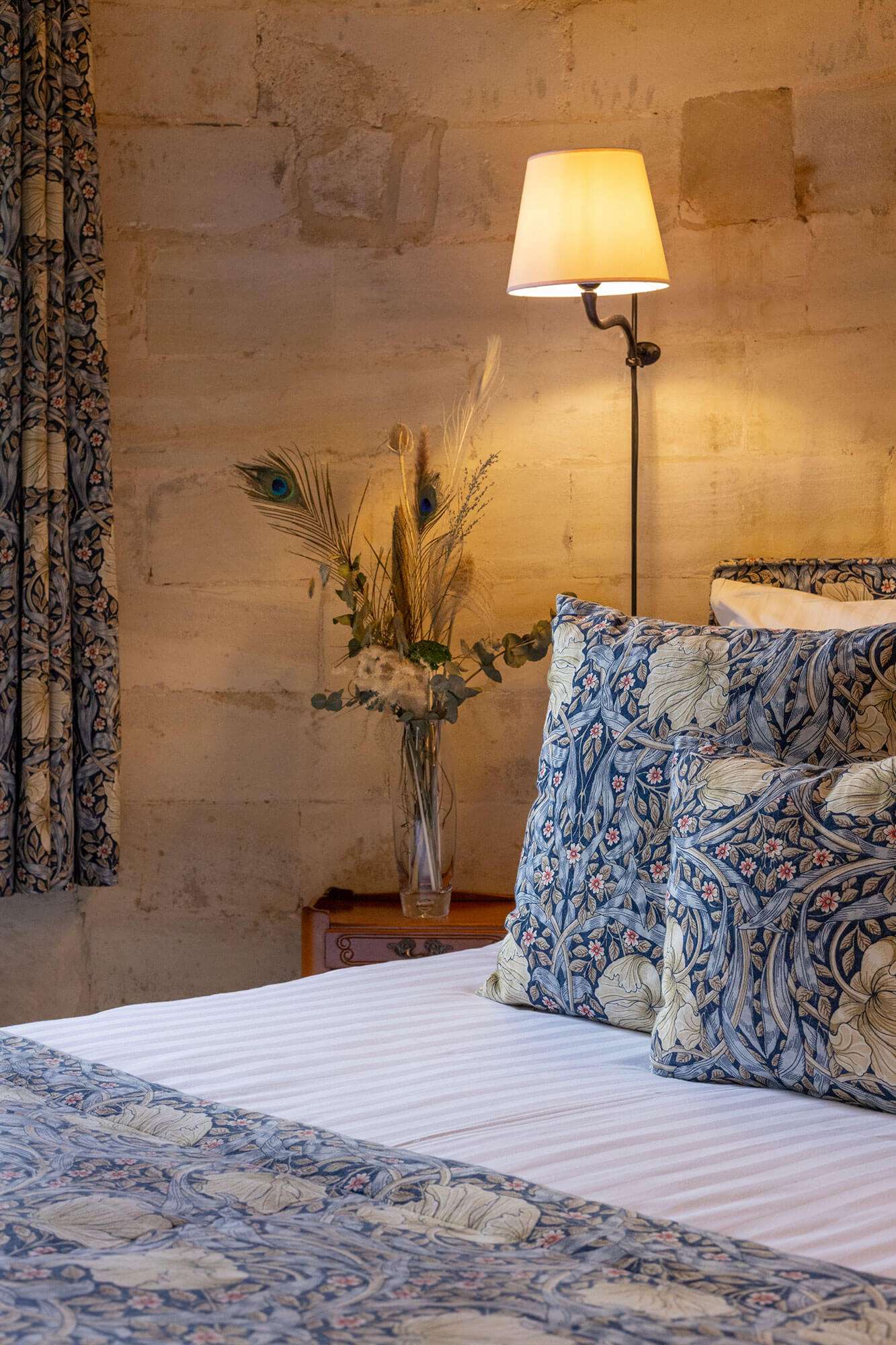 Gemütliches Zimmer für Paare im Hotel Ferme de la Ranconniere in der Normandie